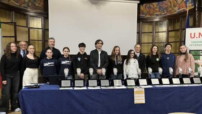 gruppo premiati unvs 25